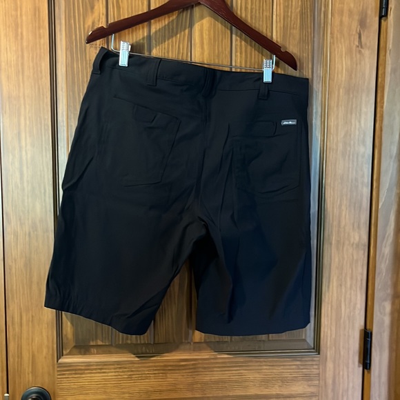 Black shorts - Picture 2 of 3